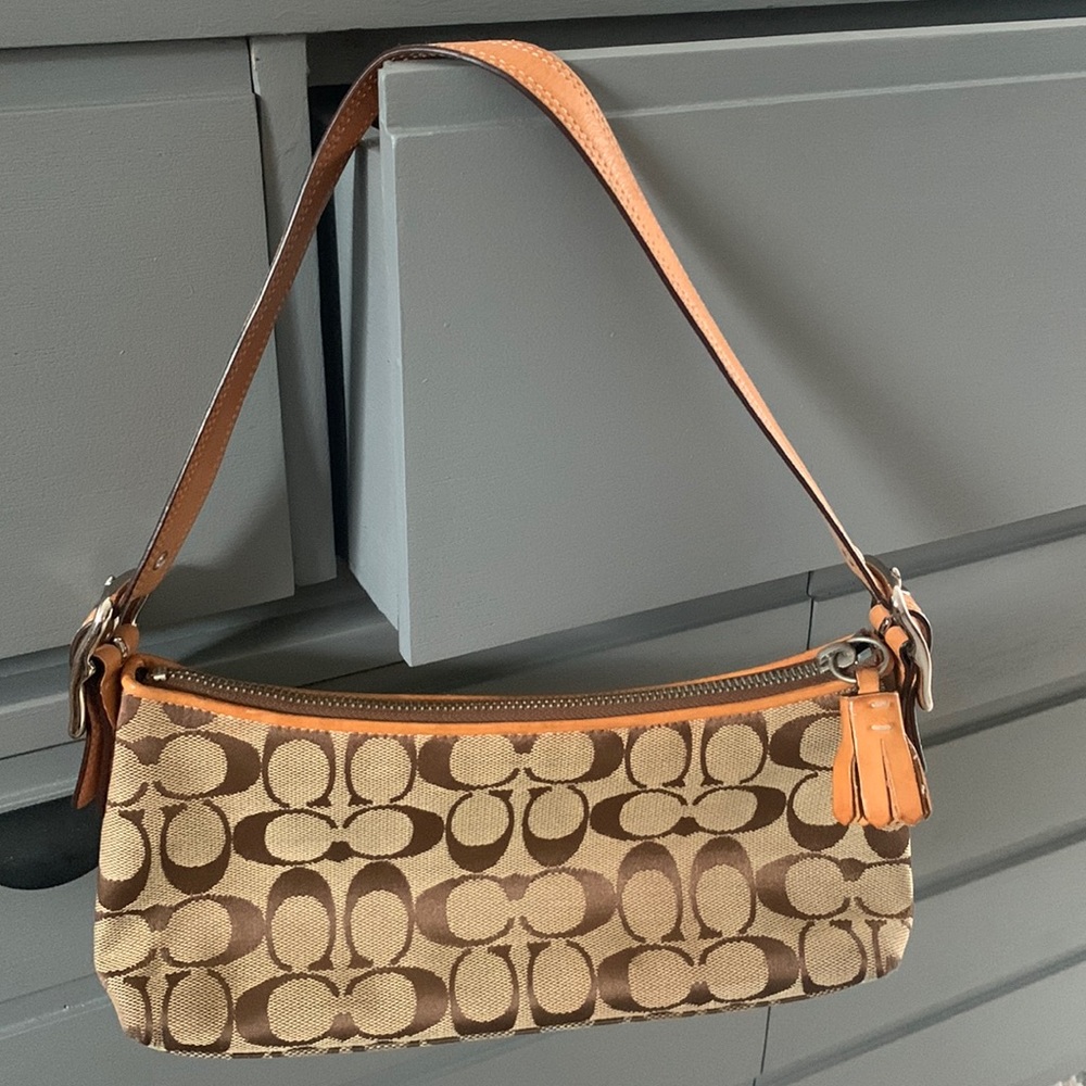 90s style Coach shoulder bag